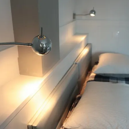 Apartment Roommate Centrum Kredytowa *