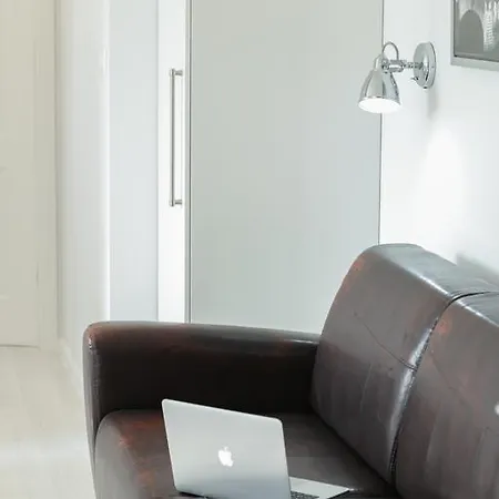 Apartment Roommate Centrum Kredytowa *